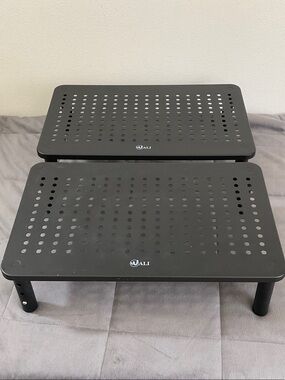Wali Adjustable Height Ventilated Dual-Level Laptop Stand